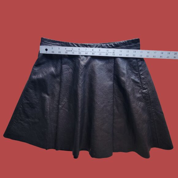 H&M Bonded Leather Mini Swing Skirt, Size 8/38 - Picture 7 of 7